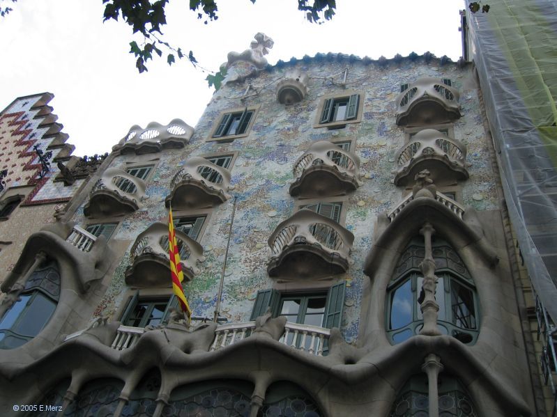 bcn_114s.jpg